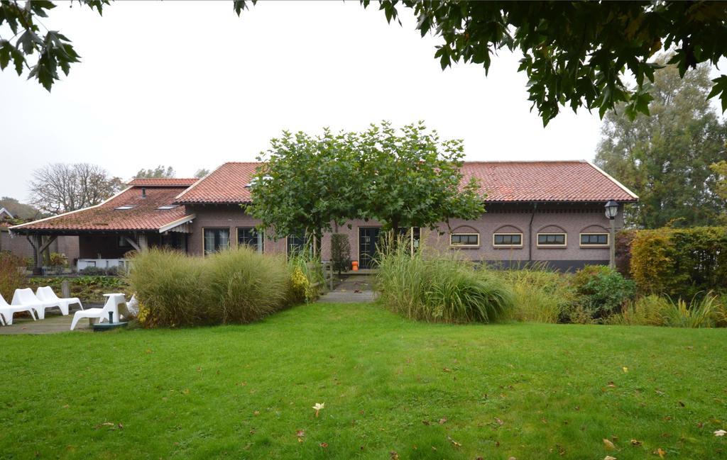 Wake Up Call Bed & Breakfast Westbroek Bagian luar foto