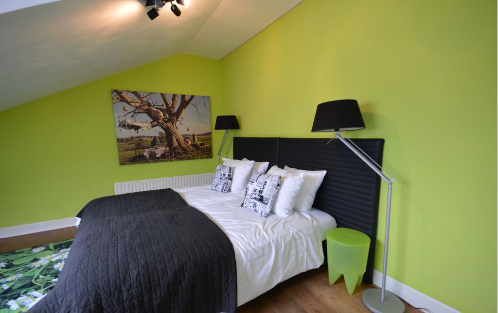 Wake Up Call Bed & Breakfast Westbroek Ruang foto