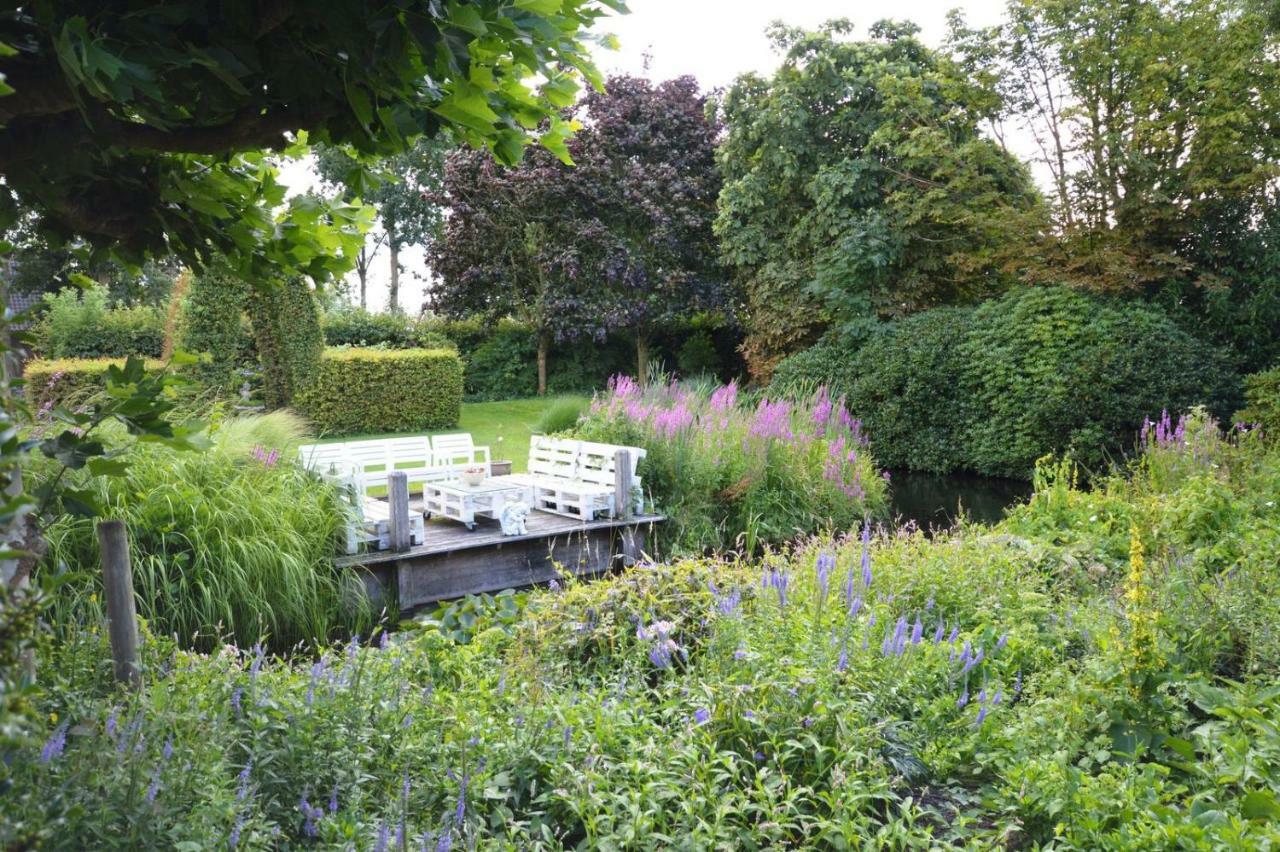 Wake Up Call Bed & Breakfast Westbroek Bagian luar foto