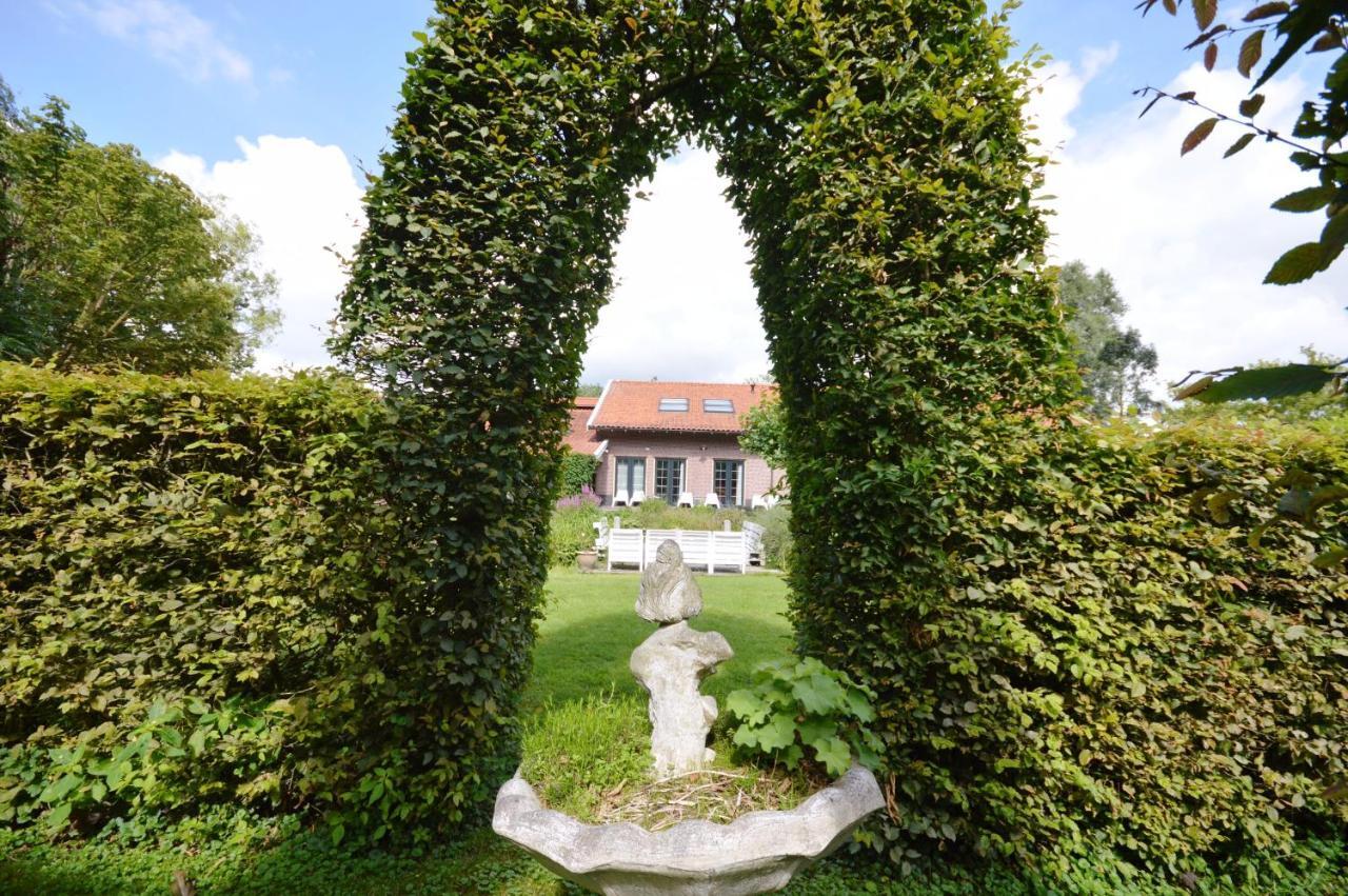 Wake Up Call Bed & Breakfast Westbroek Bagian luar foto